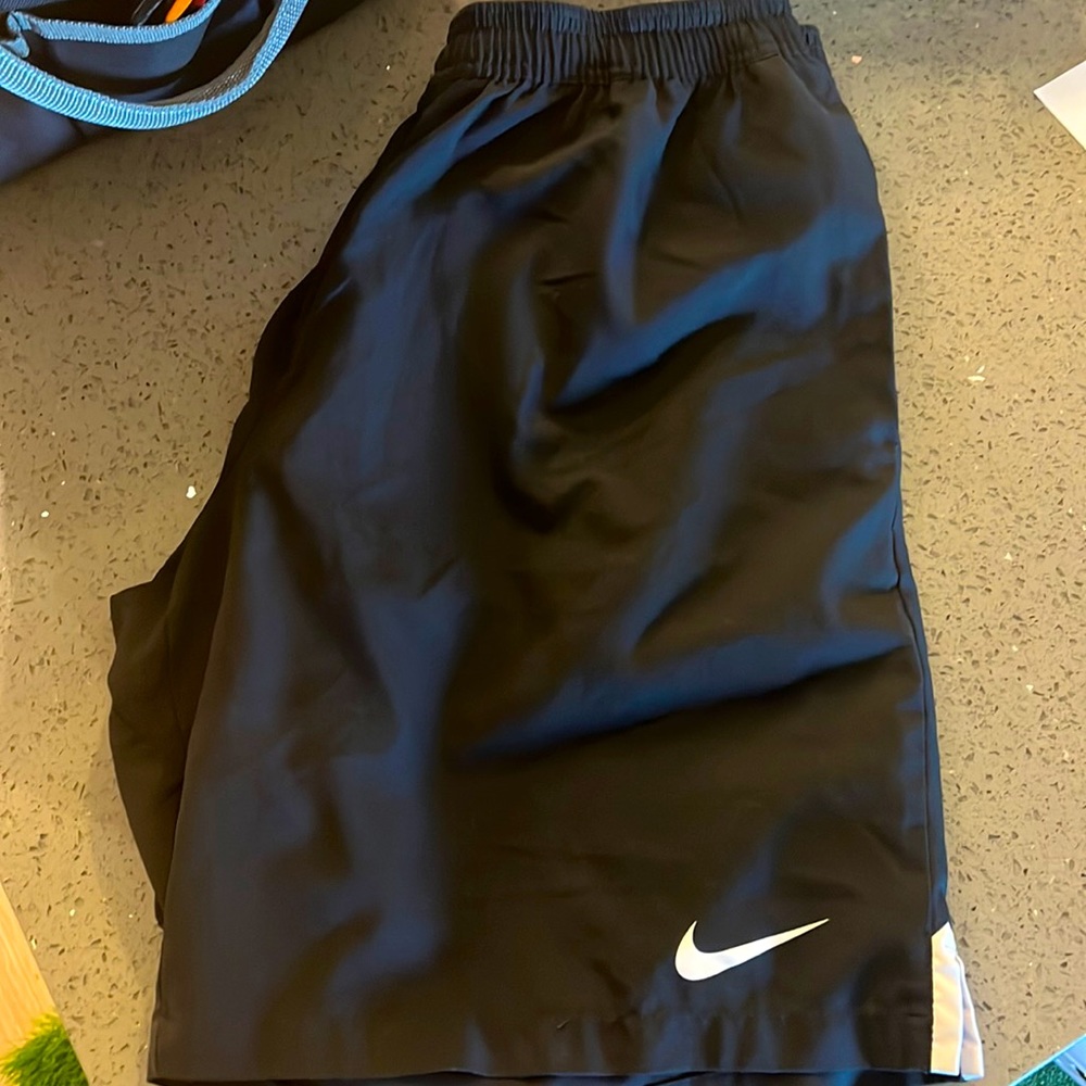 Mens Nike Dri-fit shorts size XL
